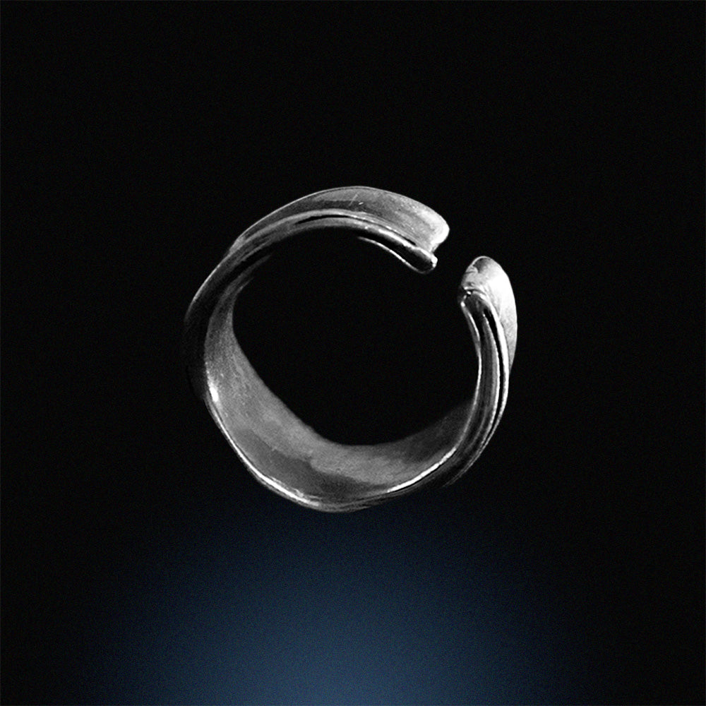 MOMENT RING